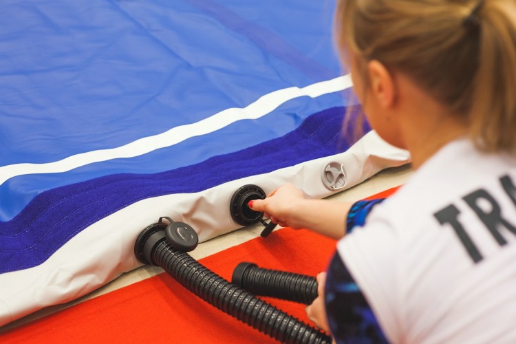 Airgym Airfloor Pro H20 ilmatäytteinen voimistelukanveesi 14 x 14 x 0,2 m AG-1400-1400-20 - Image 4