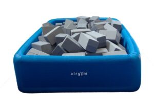 Airgym AirPit H15 Pro siirrettävä ilmatäytteinen siirrettävä alastulomonttu ja alastulopatja 300 x 200 x 65 cm AG-3011