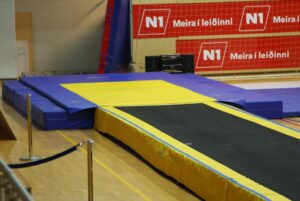 Euro Gymnastic Equipment TeamGym alastuloalueen turvamatto 600 x 300 x 6 cm EG-00408