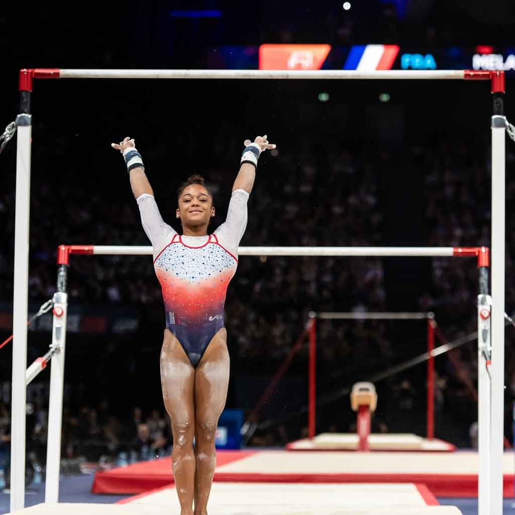 Gymnova FIG Rio asymmetric bars with standard wooden hand rail - Image 3