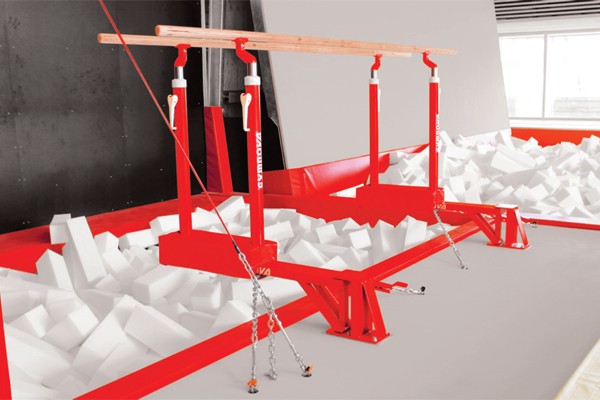 Gymnova sivusuunnassa käännettävät nojapuut alastulomonttua varten GY-3931