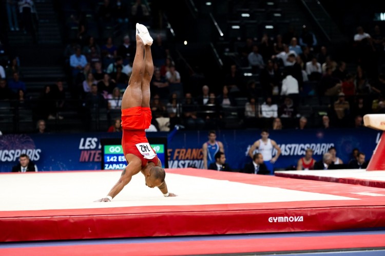 Gymnova permanto / voimistelukanveesi Montreal 14 x 14 m FIG, teräsjouset asennettuina GY-6775 - Image 9