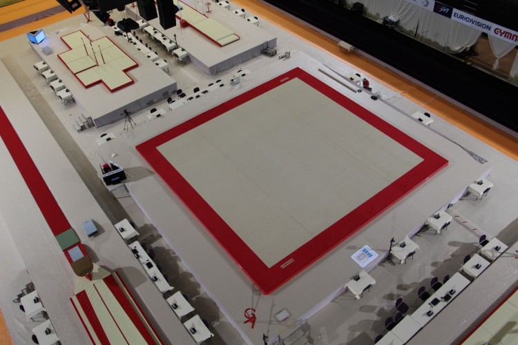 Gymnova permanto / voimistelukanveesi Montreal 14 x 14 m FIG, teräsjouset asennettuina GY-6775 - Image 3