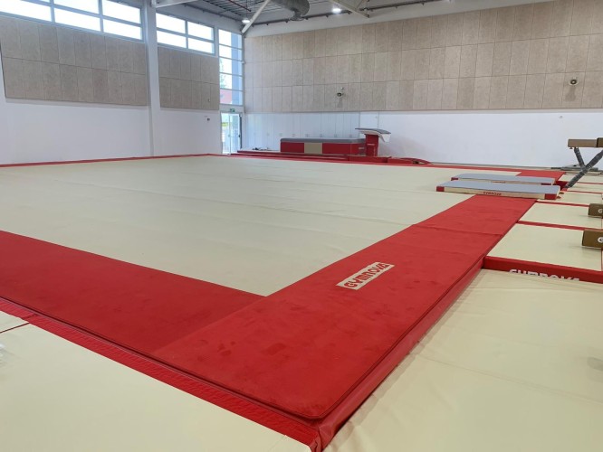 Gymnova permanto / voimistelukanveesi Montreal 14 x 14 m FIG, teräsjouset asennettuina GY-6775 - Image 4