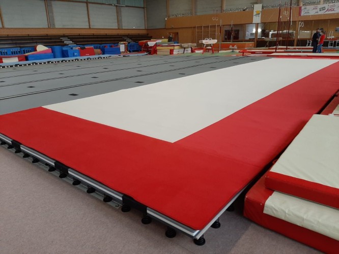 Gymnova permanto / voimistelukanveesi Montreal 14 x 14 m FIG, teräsjouset asennettuina GY-6775 - Image 8