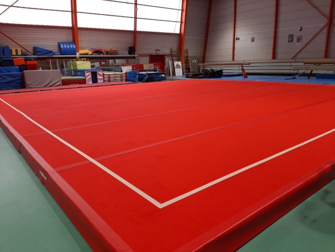 Gymnova competition exercise floor Montreal Evolution with roll-up mats 13 x 13 m, springs not assembled GY-6778DE - Image 4