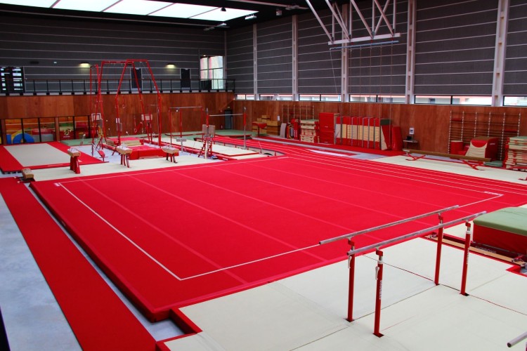 Gymnova competition exercise floor Montreal Evolution with roll-up mats 13 x 13 m, springs not assembled GY-6778DE - Image 3