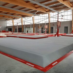 Gymnova sunken landing pit