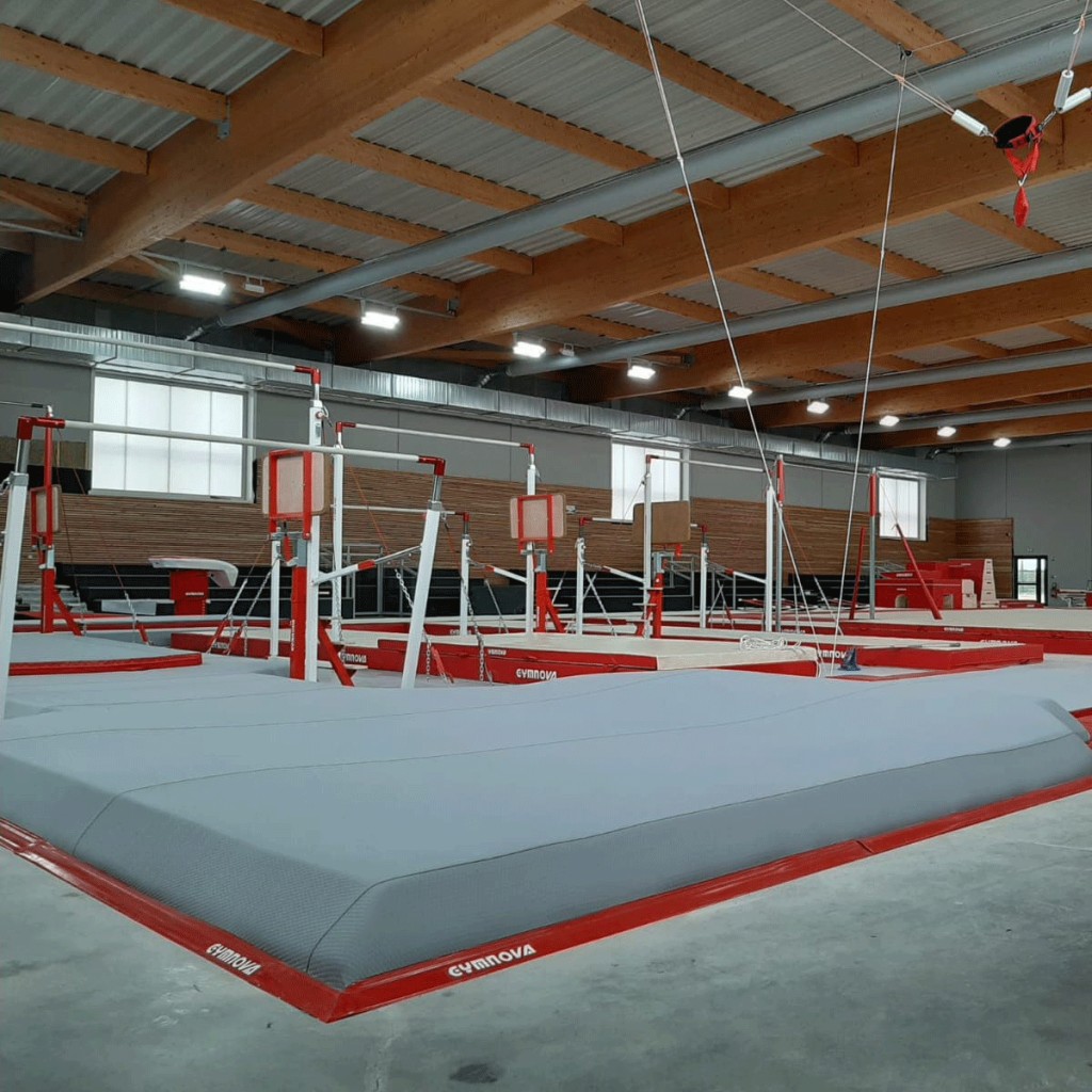 Gymnova sunken landing pit - Image 4