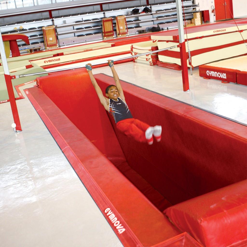 Gymnova "Giant Swing" Pit