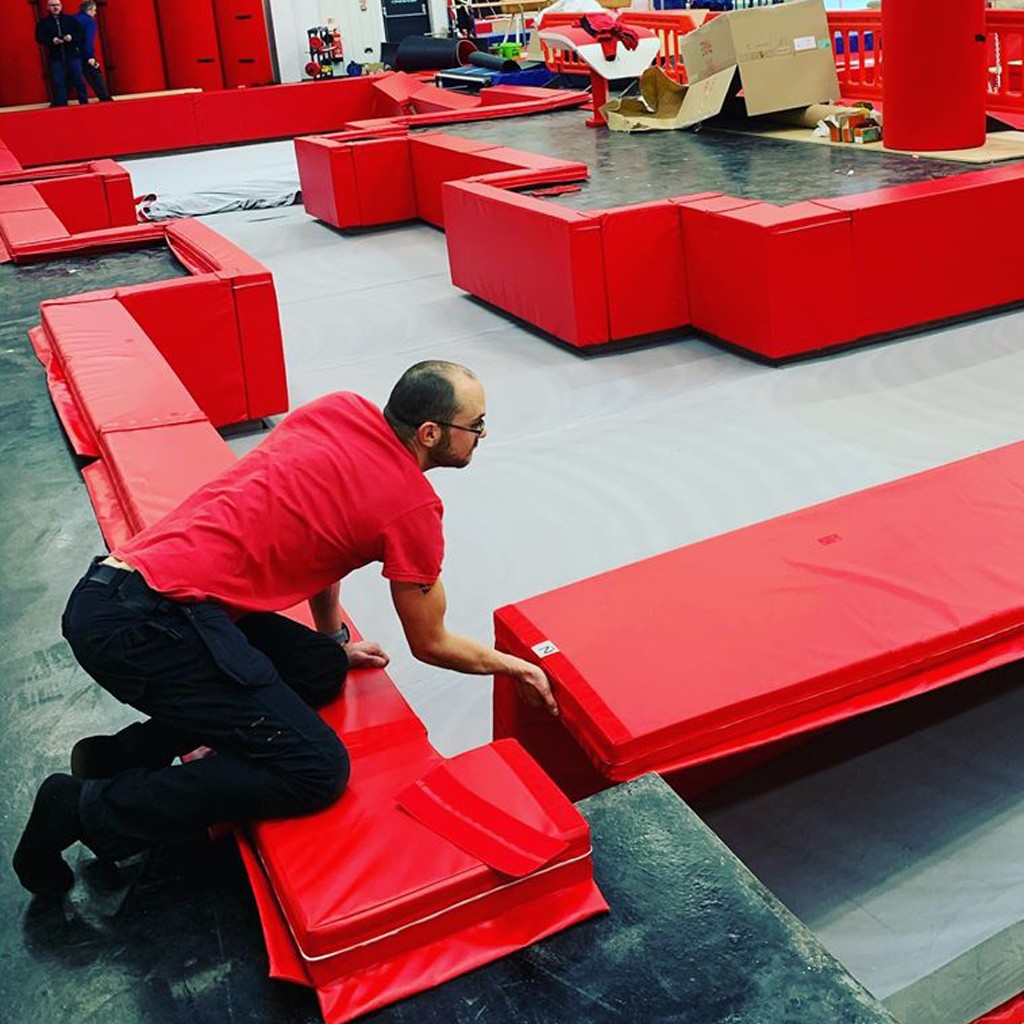 Gymnova New Generation 3-layer sunken landing pit with foam cubes - Image 6