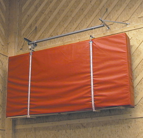 KGM moottoritoiminen nosto- ja säilytslaitteisto voimistelumattoja ja käsipallomaaleja varten KG-265163