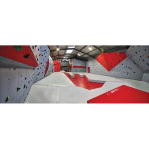 O’Jump mittatilauksena valmistettava kiipeilytilan 30 cm paksu turvamattoalue OJ-707